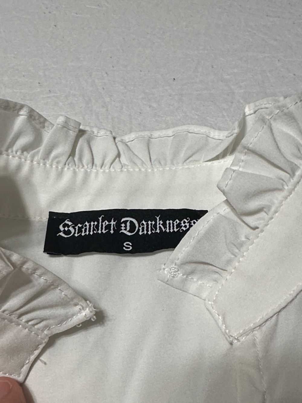 Lace-Trim Ruffled Button-Up Blouse in White - Picture 2 of 6